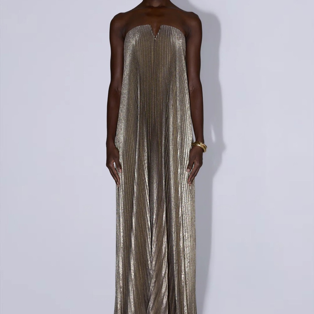 L’IDEE Black Tie Gown in Gold